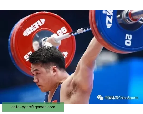 举重杯赛：挑战极限，争夺荣耀
