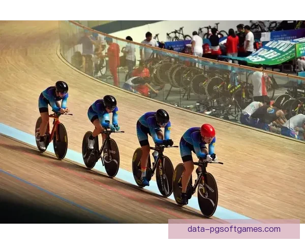 全新挑战：自行车杯赛中的极速对决