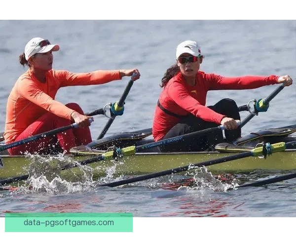 划桨同行，挑战无限  赛艇邀请赛闪耀登场