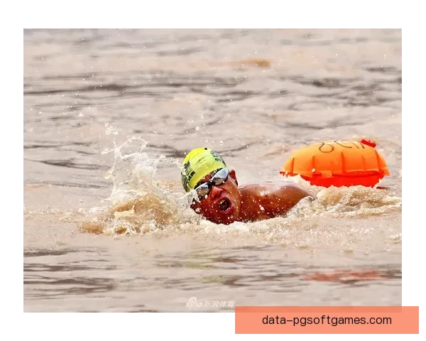 激情碰撞！挑战游泳极限，开启精彩邀请赛