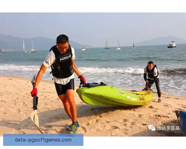 高尔夫比赛精彩纷呈，挑战重重